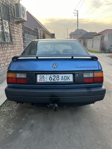 volkswagen passat универсал: Volkswagen Passat: 1989 г., 1.8 л, Механика, Бензин, Седан