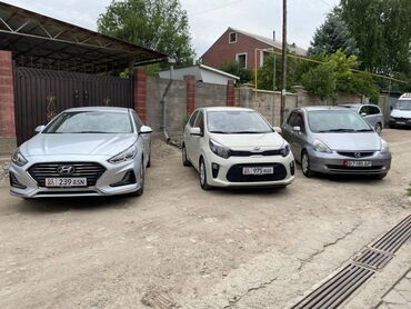 Легковой транспорт: Сдаю в аренду: Легковое авто, Частная аренда