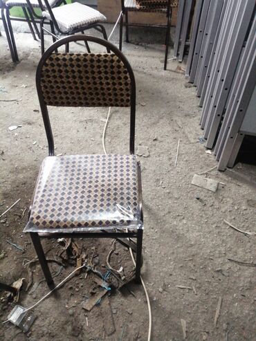 Stullar: Kafe cayxana ücün. 13manatdan başlayır. 20man qeder. Stol stul desti — 26