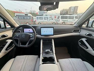bud yuan up: BYD : 2025 г., 0.1 л, Автомат, Электромобиль, Кроссовер — 9