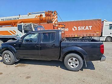 Nissan: Nissan Navara (D40) pikap - Gövdə: 4 qapılı Double Cab, qara rəng - — 4