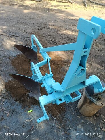 набор инструментов: Двухкорпусный навесной плуг для синий трактора соко сатылат срочно