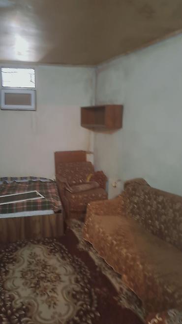 1 otaqli bina evi: Kirayə üçün kiçik 1 otaqlı yaşayış sahəsi - Plan: 1 otaq + kiçik — 5