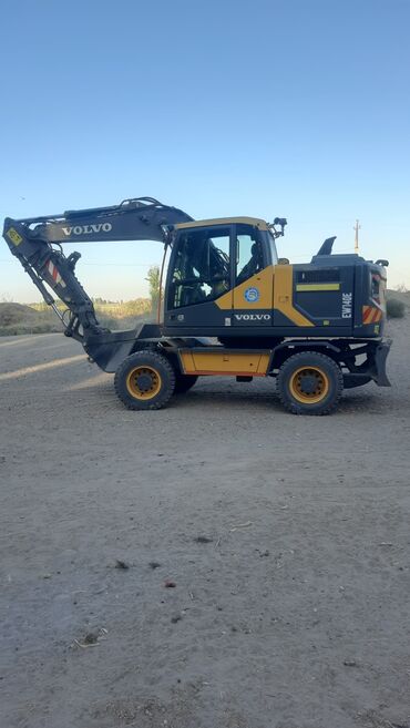 мини бульдозер: Экскаватор, Volvo, 2016 г., Колесный