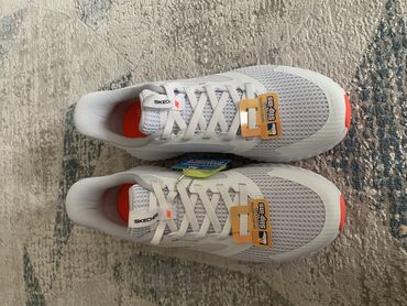 skechers бишкек: Мужские кроссовки, 42, Skechers, Новый, цвет - Белый, Бесплатная доставка