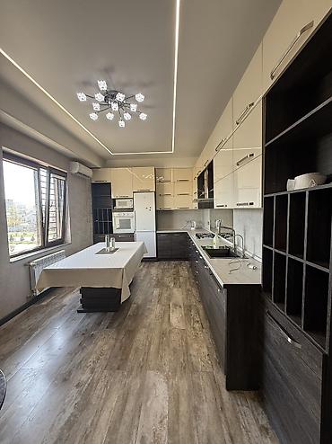 Продажа квартир: 3 комнаты, 114 м², 4 этаж — 13