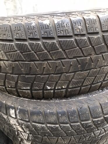 шипованные шины: Зимние автошины без шипов (фрикционные) - Тип: зимние, нешипованные -