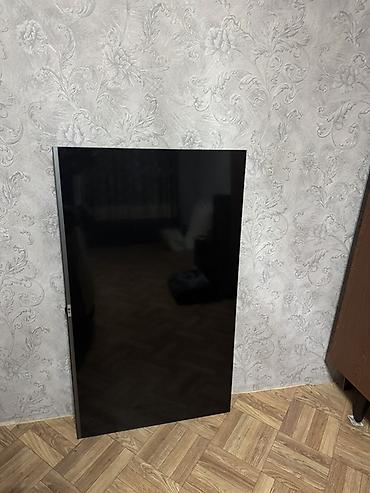 LGТелевизор с плоским экраном диагональ 55. Раздвижной кронштейн на