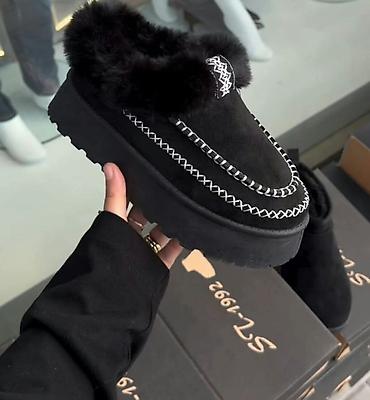 ženske kućne papuče: Ugg
36-40
2800
OR💥 — 2