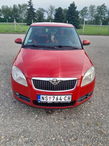 ponco italy vuna univerzalna: Skoda Fabia: 1.2 l | 2010 year | 335000 km. Hatchback