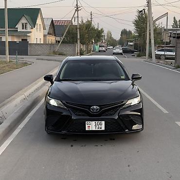 Toyota Camry: 2018 г., 2.5 л, Автомат, Гибрид, Седан