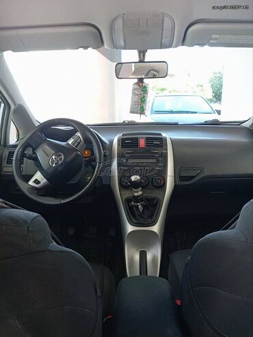 Toyota: Toyota Auris: 1.4 l. | 2011 έ. Χάτσμπακ — 8