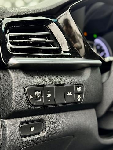 Kia: Kia Niro: 2020 г., 1.6 л, Типтроник, Гибрид, Кроссовер — 9