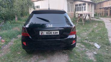 мерседес 124 ешка 2 2: Honda Civic хэтчбек (5 дверей), черный цвет кузова. Основные