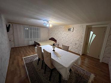 Köhnə tikili: Geniş və işıqlı mənzil interyeri - Böyük ölçülü qonaq otağı: uzun — 38