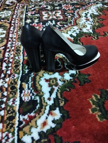 босоножки на тракторной подошве с каблуком: Jil Sander qadın ayaqqabısı 7 - Model: platformalı hündürdaban pump -