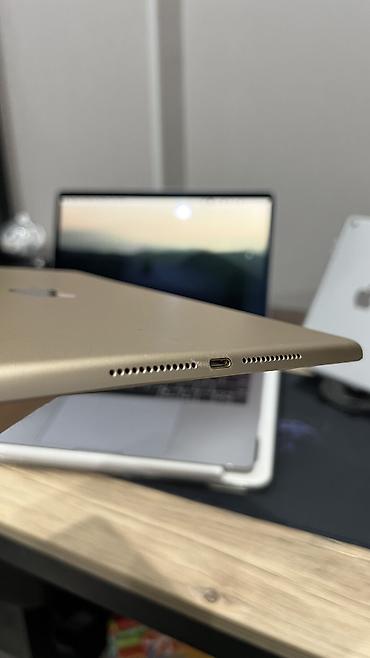 Планшеты: Планшет, Apple, память 128 ГБ, 9" - 10", Wi-Fi, Б/у, Детский цвет - Золотой — 3