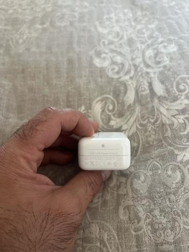 ipod: Адаптер Apple, 12 Вт, Б/у — 1