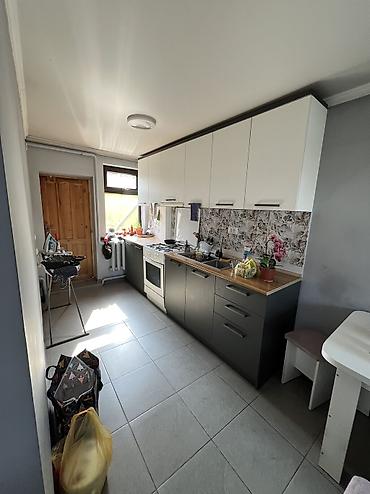 Продажа полдома: Продается участок с домом в районе Восточного вокзала, дороги — 1