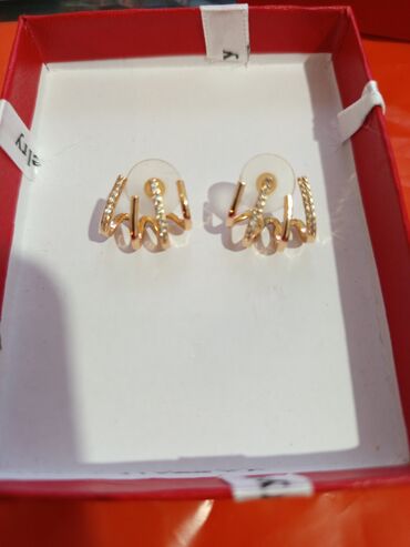 Kəmərlər: Qızılı rəngdə, daşlı qadın sırğası - Model: qulağı qismən qucaqlayan U — 9