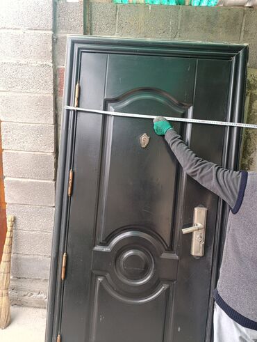 купить дверь бу входную: Менчик үй эщик, Металл, Брондолгон, Колдонулган