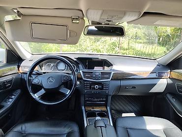 bud e9: Mercedes-Benz E-Class: 2010 г., 3.5 л, Автомат, Бензин, Седан — 2
