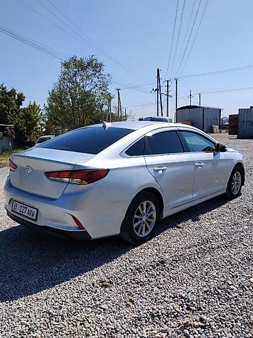 с зеркалом: Hyundai Sonata: 2018 г., 2 л, Автомат, Газ, Седан — 4