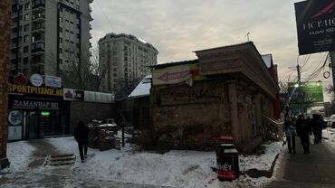 Здания: Продаётся участок по первой линии ул. Киевская. Рядом с ТЦ Караван