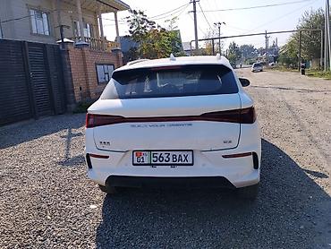 BYD: BYD E2: 2023 г., Электромобиль — 3