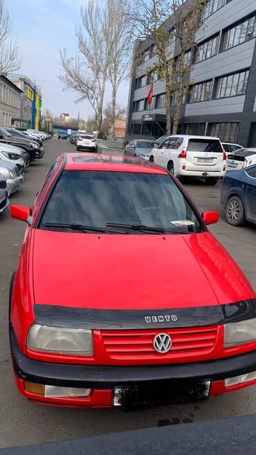 Volkswagen: Volkswagen Vento: 1997 г., 1.8 л, Механика, Бензин, Седан