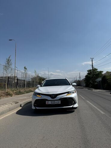 самая дорогая машина в кыргызстане: Toyota Camry: 2019 г., 2.5 л, Вариатор, Гибрид, Седан