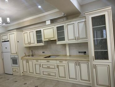 мебель кухни: Кухонный гарнитур