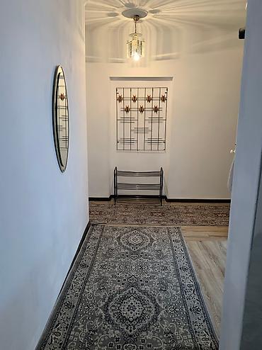 2 bedroom: Продаю 2-х квартиру. Индиаидулака в центре. Бокомбаева/ Исанова, с — 3