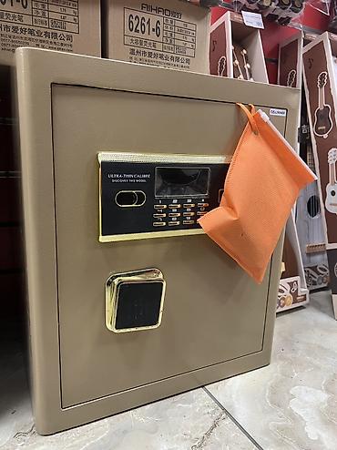 Сейфы для денег и документов: Сейф для денег и документов, Новый, Кодовый, Противопожарная — 15
