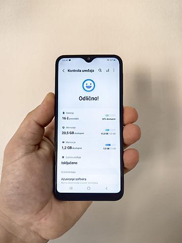 samsung galaxy note 20 ultra polovan: Samsung A20e dual sim, otključan za sve mreže. Ima 3/32 gb memorije — 4