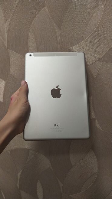 apple ipad mini 5: Satılıt! barter de olar! herşeyi qaydasinda 1 defe ekrani deyisilib