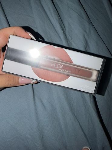 Pomada Huda Beauty Yeni