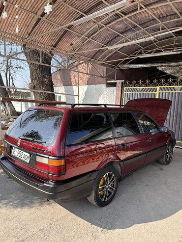 Унаа сатуу: Volkswagen Passat: 1991 г., 1.8 л, Механика, Бензин, Универсал