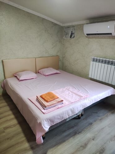 Посуточная аренда комнат: 200 м² — 25