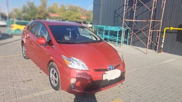 Toyota: Toyota Prius: 2015 г., 1.8 л, Типтроник, Гибрид, Хэтчбэк