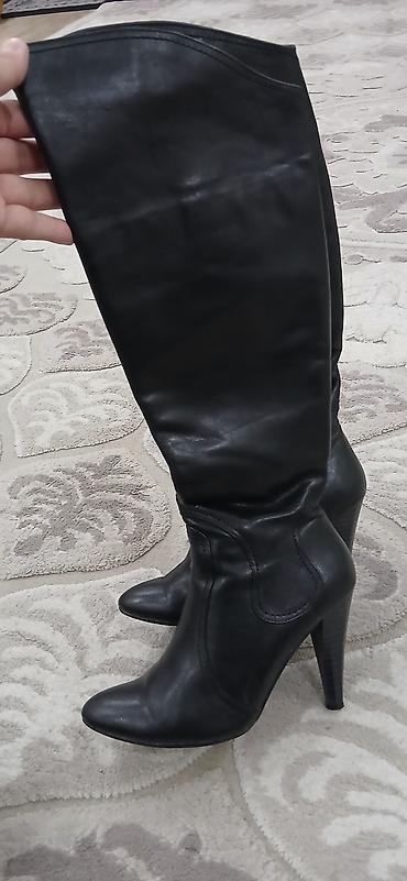 Çəkmələr: Qadın dizə yaxın hündürdaban çəkmə - Rəng: qara - Material: yumşaq — 2