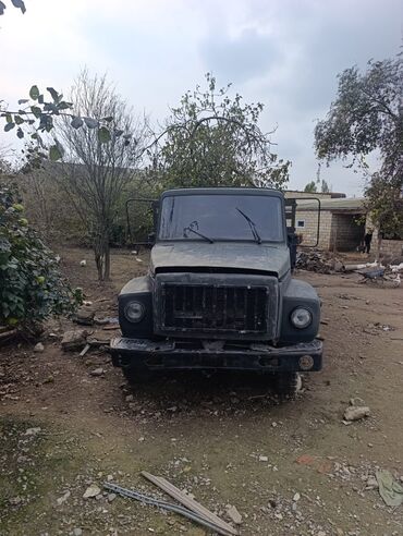 Yük maşınları: Yük maşını – klassik ZIL tipli, arxa bortlu kuzov Xüsusiyyətlər: - — 1