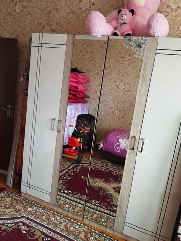 masa islenmis: Гардеробный шкаф, Б/у, 4 двери, Распашной, Прямой шкаф, Азербайджан