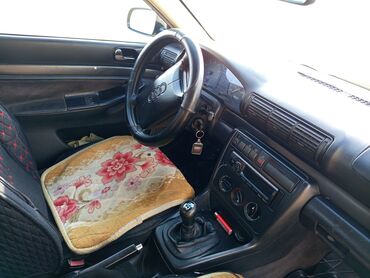 Audi: Audi A4: 1995 г., 1.8 л, Механика, Бензин, Седан — 9