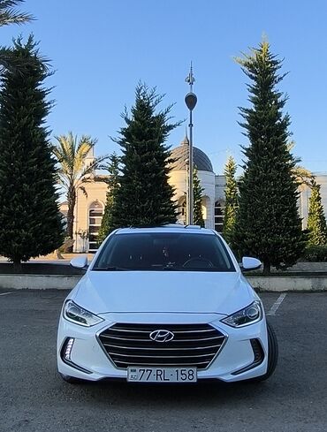 şirəçəkən maşınlar: Hyundai Elantra: 2 l | 2018 il Sedan