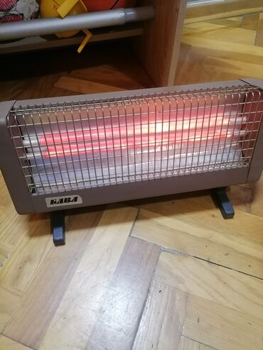 Kaloriferi: Grejalica Laba 1600w sa dva staklena grejna štapa . Ispravna — 1