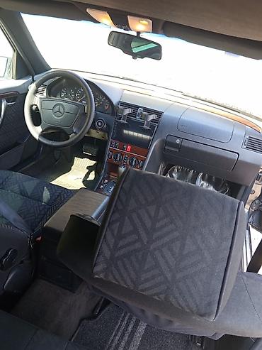 spoiler satisi: Mercedes-Benz C 200: 2 l | 1995 il Sedan — 6