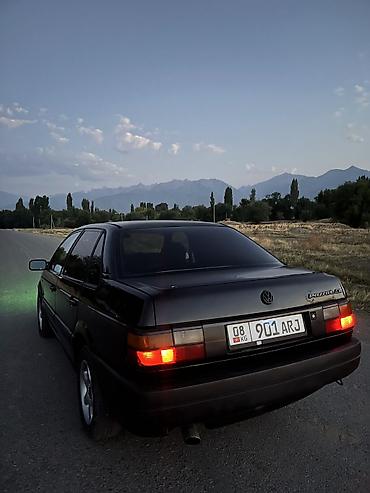 pass: Volkswagen Passat: 1990 г., 1.8 л, Механика, Бензин, Седан — 1