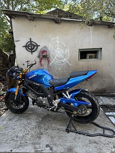 suzuki мото: Naked Suzuki, 650 куб. см, Бензин, Взрослый, Б/у — 2