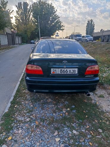 малга машина алмашам: Toyota Avensis: 2002 г., 1.8 л, Механика, Бензин, Седан